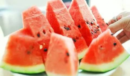 新人冲百粉吃瓜爆料,吃瓜群众热议不断