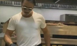 长沙吃瓜爆料肌肉哥视频,身材与智慧并存